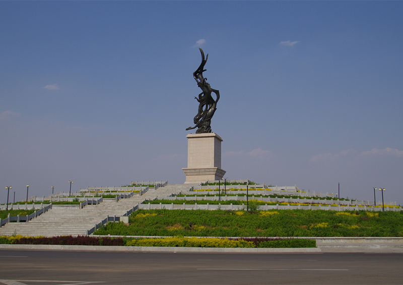 長(zhǎng)治地標(biāo)《精衛(wèi)填海》